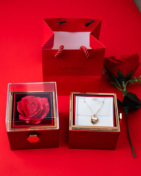 Rosa Eterna (Giratorio) + Collar corazón (Acero inoxidable con baño de oro 18K) + Bolsa de regalo + 1 Rosa