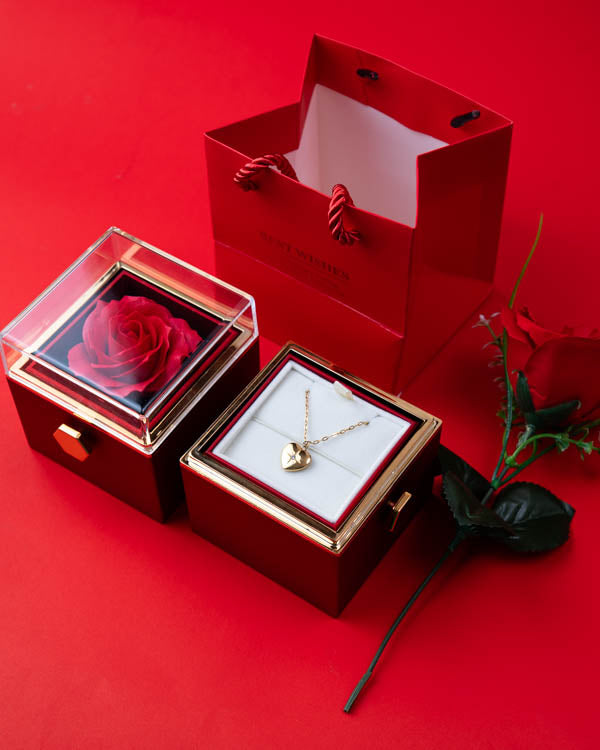 Rosa Eterna (Giratorio) + Collar corazón (Acero inoxidable con baño de oro 18K) + Bolsa de regalo + 1 Rosa
