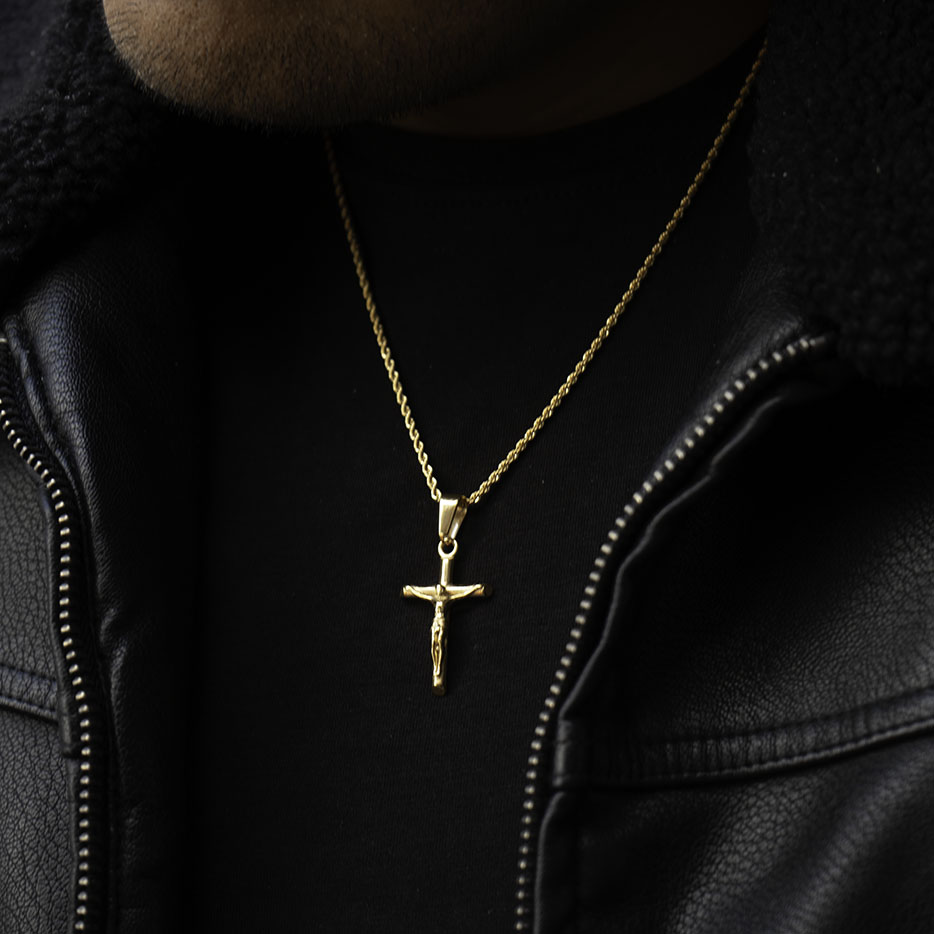 Jesucristo Gold ( Incluye cadena y dije )( Acero inoxidable )(baño de oro 18k)