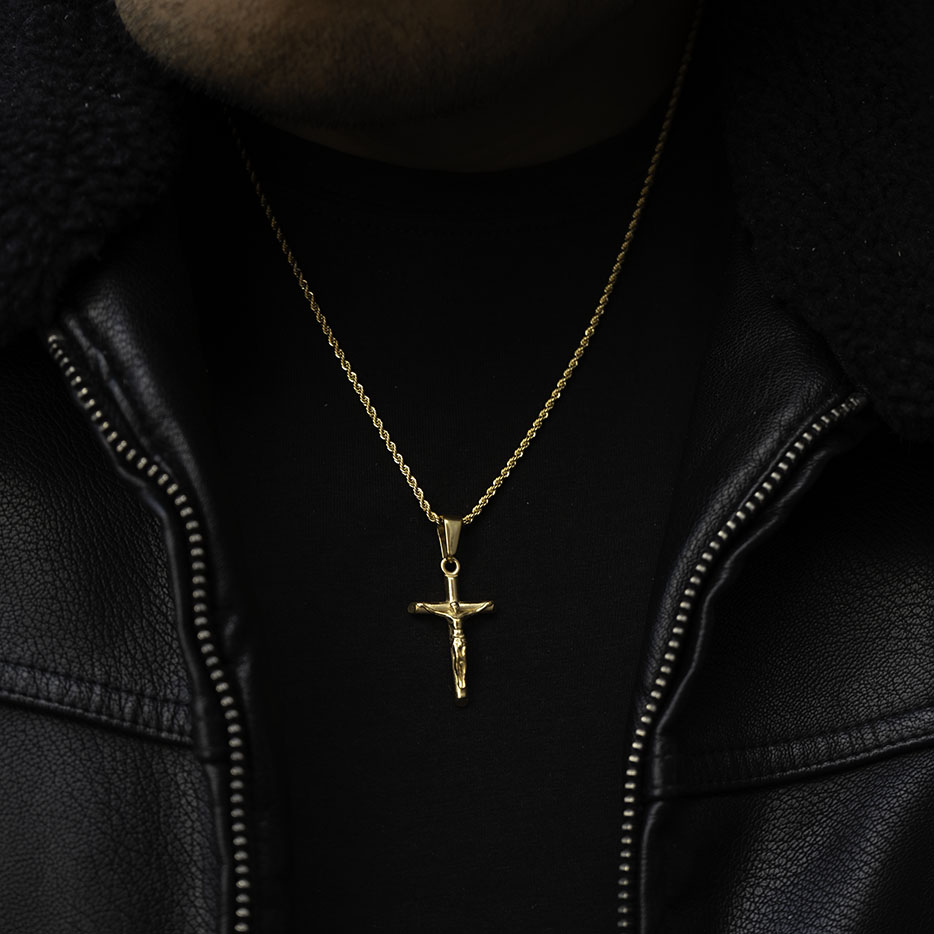 Jesucristo Gold ( Incluye cadena y dije )( Acero inoxidable )(baño de oro 18k)