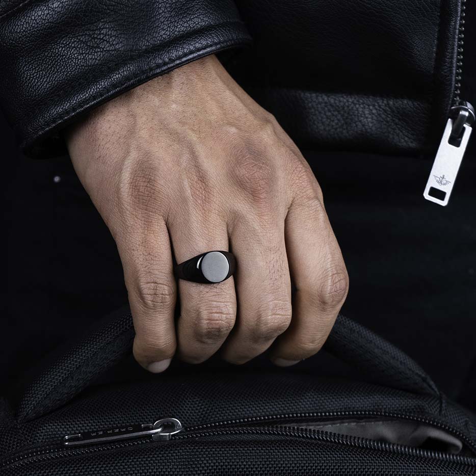 Anillo minimalista (Acero quirúrgico inoxidable grado 316L)
