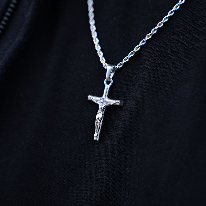 Jesucristo ( Incluye cadena y dije )( Acero inoxidable )