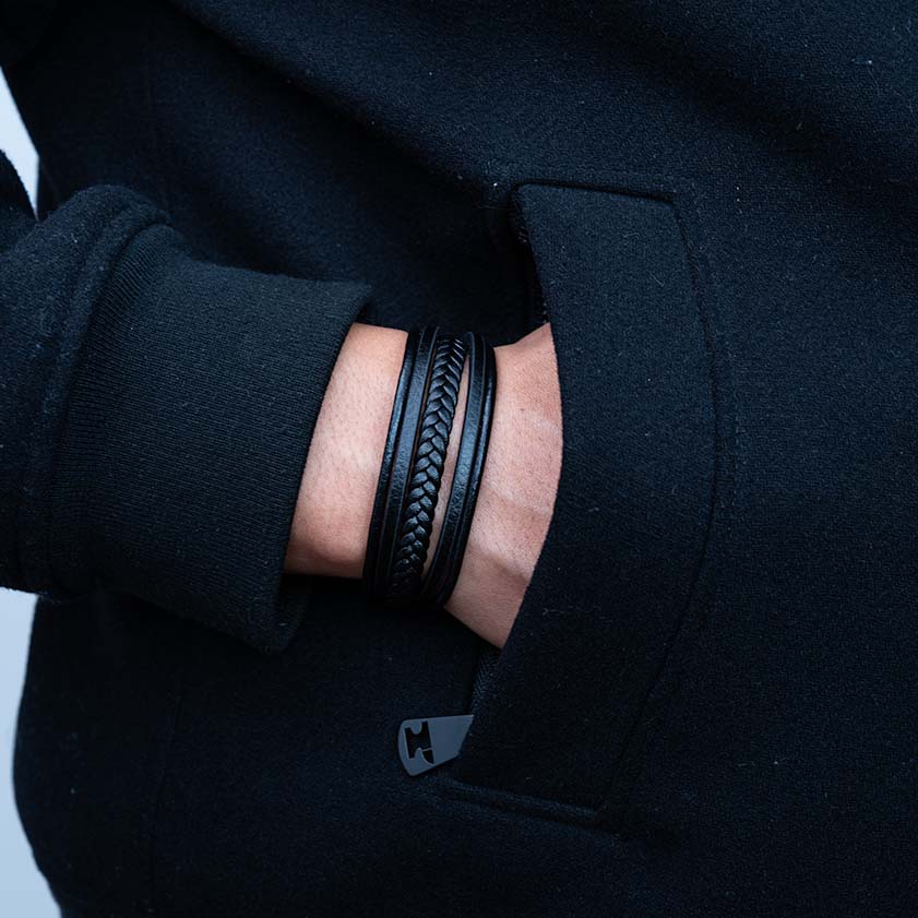 Omega ( Acero y Microfibra de cuero )( Talla ajustable )