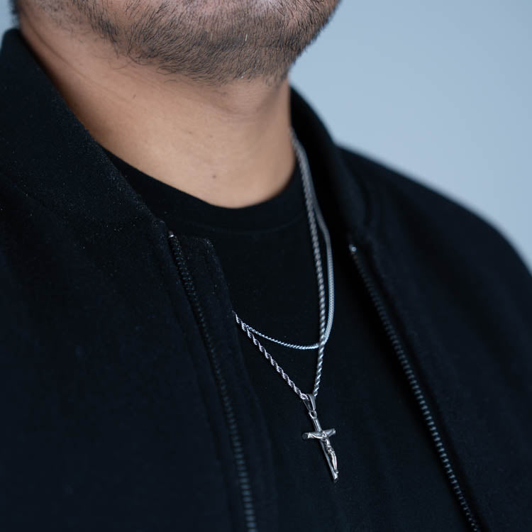 Jesucristo ( 2 cadenas - Layering ) ( Acero inoxidable )