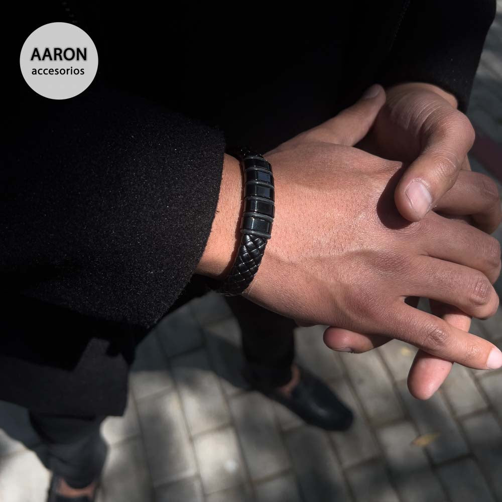 Basic Black (cuerina )