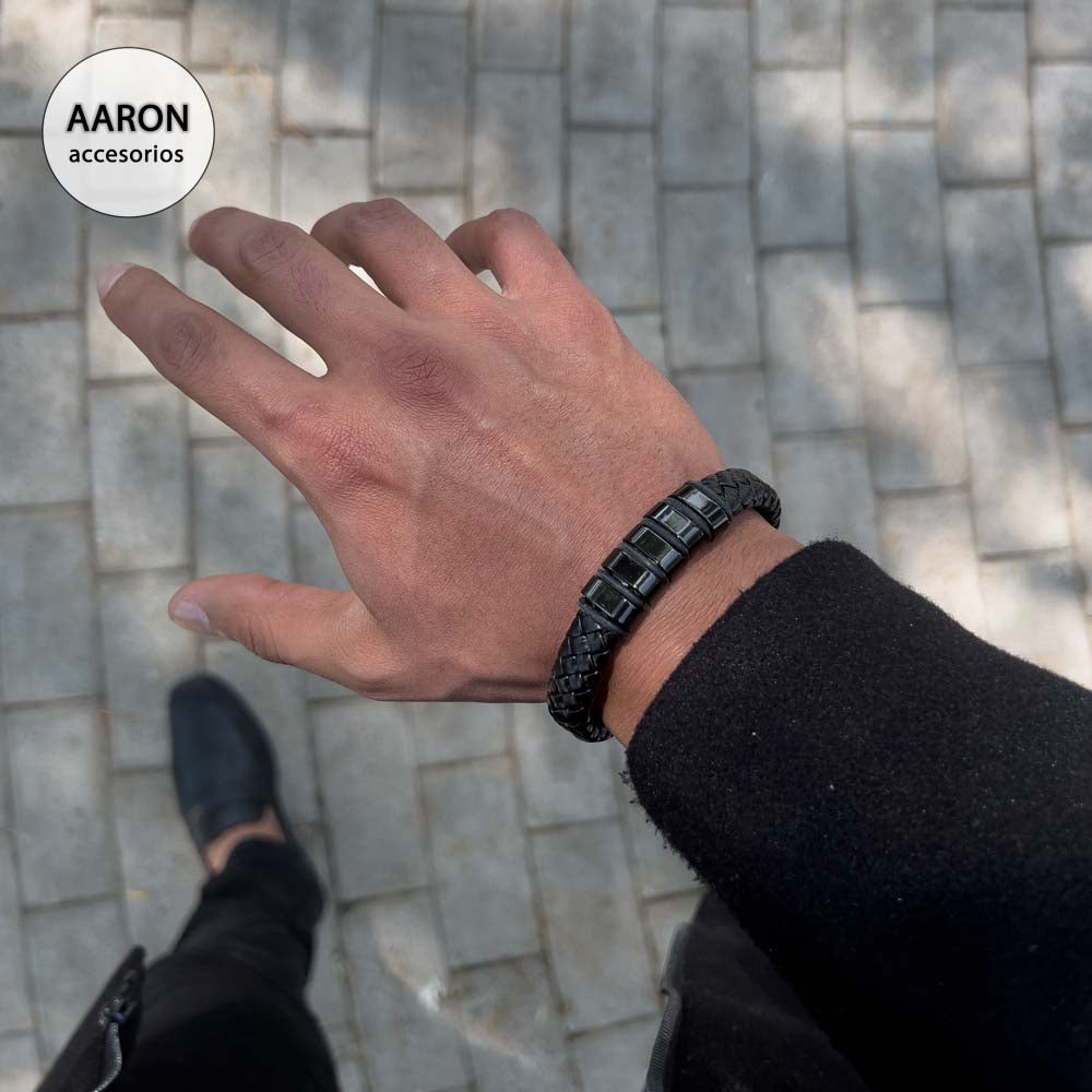 Basic Black (cuerina )