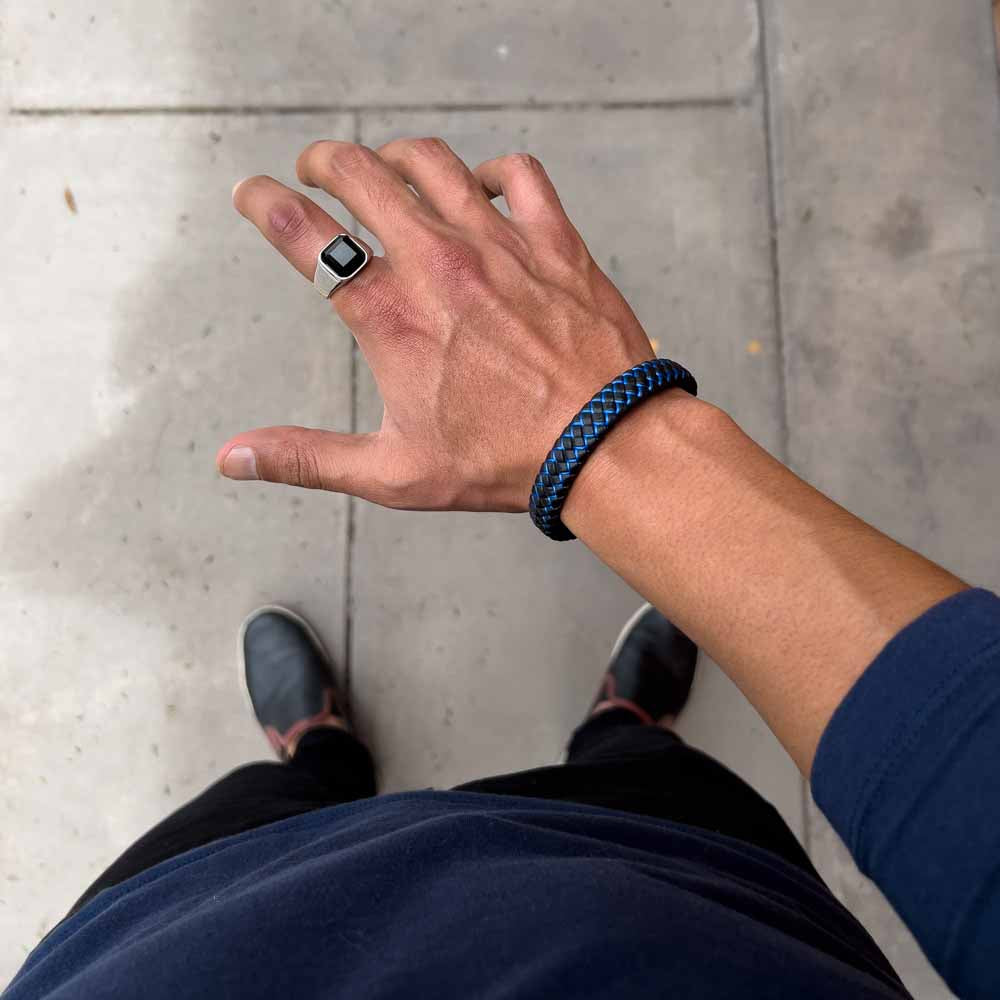 Azúl  2.0 ( Acero y Microfibra de cuero )